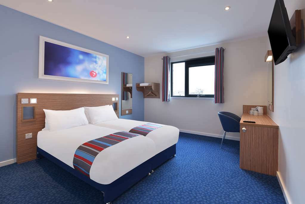 Travelodge Milton Keynes Old Stratford Pokoj fotografie